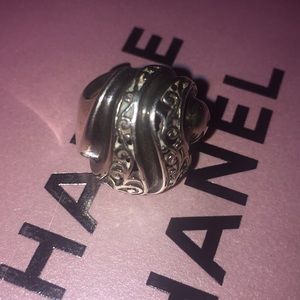 Beautiful sterling silver ring